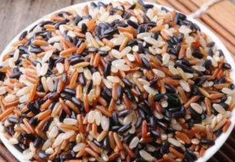 三色糙米能减肥吗，三色糙米的热量是多少大卡