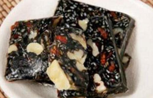 阿胶糕的功效与作用及食用方法，坚持吃1个月阿胶糕效果