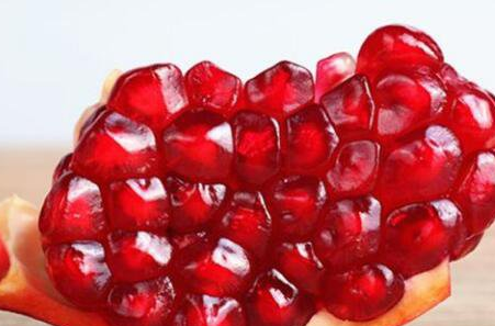 石榴籽能吃吗,石榴籽的营养价值及功效