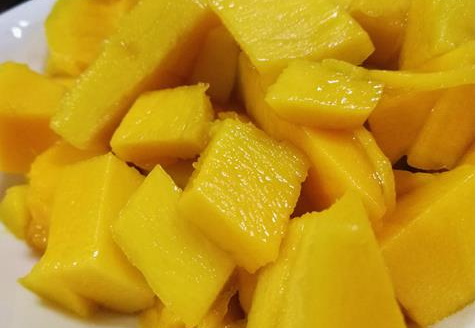 哪些人不适合吃芒果？芒果的功效与作用及禁忌