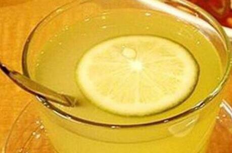 柠檬片泡水的功效与作用及禁忌