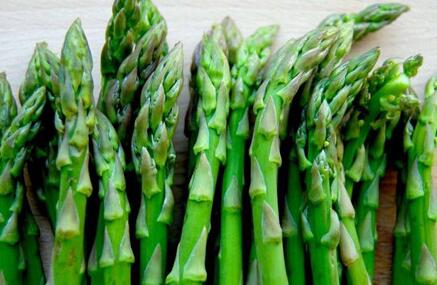 女人吃芦笋有什么好处，吃芦笋抗癌成功