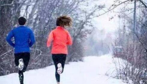 齐齐哈尔积雪2米，下雪天防寒保暖的3种方法