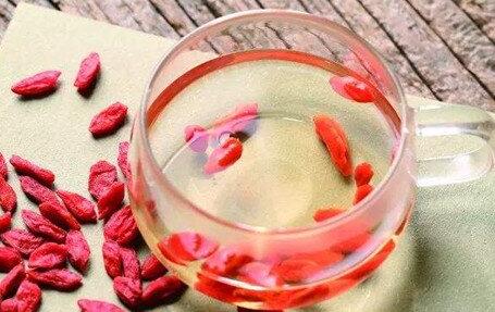 枸杞子泡水喝的功效，枸杞泡水喝的正确方法