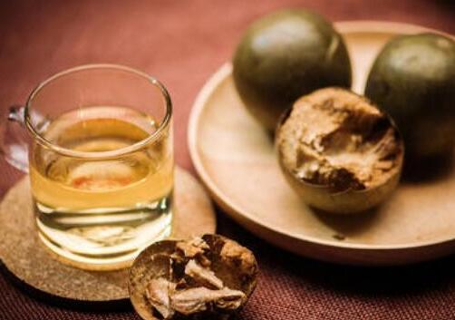 哪种咳嗽不能喝罗汉果，一个干罗汉果分几次泡水喝