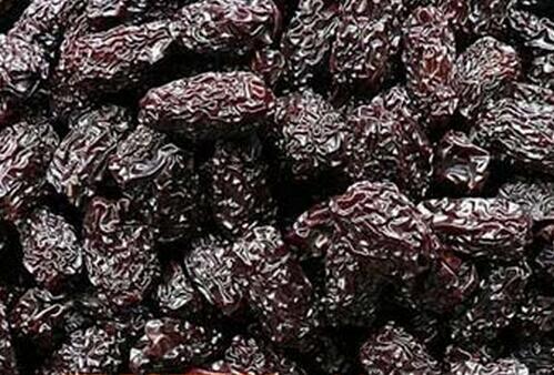 女人吃黑枣有什么好处，女人吃红枣还是黑枣好