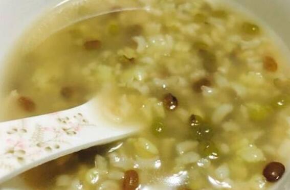 绿豆粥的功效和作用，绿豆粥怎么煮容易烂