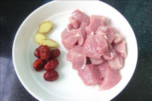 女人头发稀疏吃什么最好 这10种食物保住你的发际线