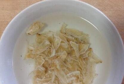 百合泡水喝的功效与作用，百合一天吃几办最好