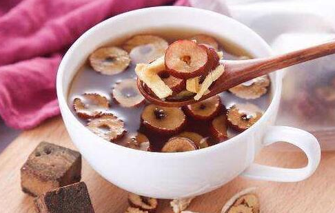 红枣姜茶的功效，红枣姜茶的做法与好处