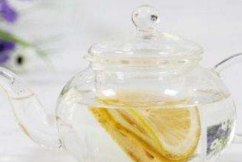 柠檬片的意思，干柠檬片好还是新鲜柠檬好