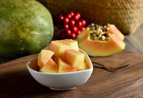 木瓜炖牛奶的作用，木瓜炖牛奶的正确做法