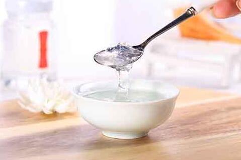 燕窝是什么做的，燕窝不能和什么一起吃
