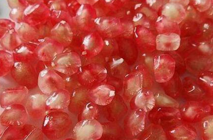 吃石榴要不要吐籽，吃石榴不吐籽对胃有影响吗