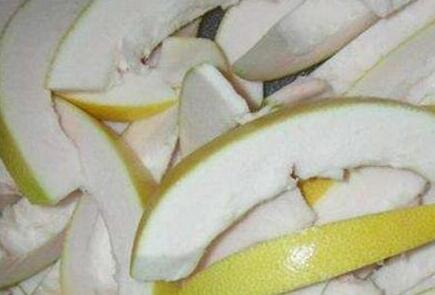 柚子皮泡水喝的功效，柚子皮煮水止咳的做法