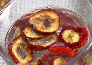 山楂枸杞茶的功效与禁忌,山楂枸杞茶的做法