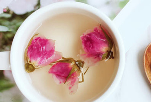 玫瑰花泡水一次放几朵,干玫瑰花泡水放几颗
