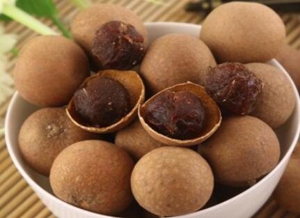 桂圆吃多了会怎样，干桂圆一天吃多少合适