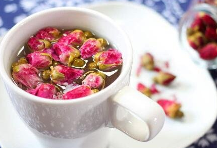 坚持喝一个月玫瑰花茶会怎样，喝玫瑰花茶两个月感受