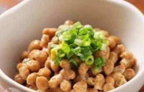 女人天天吃纳豆的好处，吃一个月纳豆胖了5斤