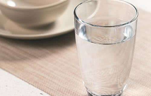 盐水的作用与功效，盐水有消炎的作用吗？