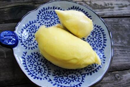 榴莲一次吃多少合适，我每天一块榴莲吃了一个月了