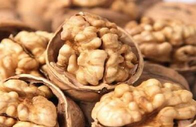 核桃一天吃几个合适，核桃的副作用与禁忌
