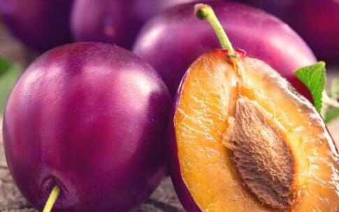 西梅孕妇可以吃吗,孕妇能不能吃西梅水果