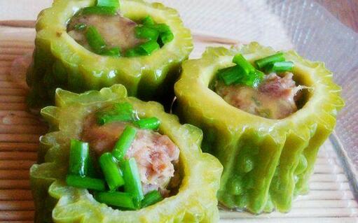 每周减肥食谱推荐：酿苦瓜