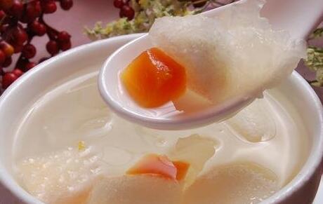 冰糖炖雪梨的正确做法，冰糖雪梨一般炖几分钟