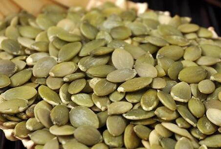 生南瓜子仁能吃吗，生南瓜子仁的功效与作用及禁忌