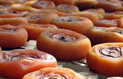 柿饼上的白霜是什么，柿饼发霉和白霜区别