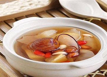 清热润肺汤有哪些 6款秋冬清热润肺汤推荐