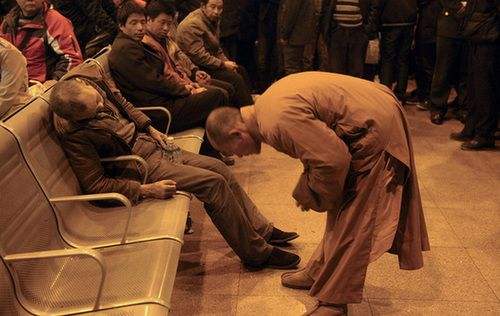 老人去世前的征兆，老人临终前的生理表现