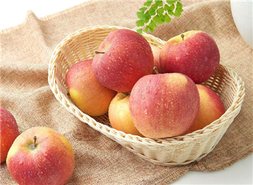 冬季皮肤保养的方法有哪些 吃这些水果告别皮肤干燥