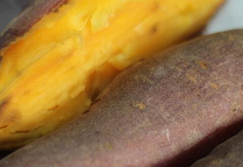 红薯热量:红薯热量高吗,一个红薯的热量是多少