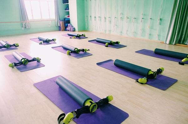 普拉提和瑜伽的区别是什么？普拉提和瑜伽哪个好？