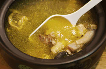 喝汤和吃肉到底哪个更有营养 这样做不仅没营养还容易发胖