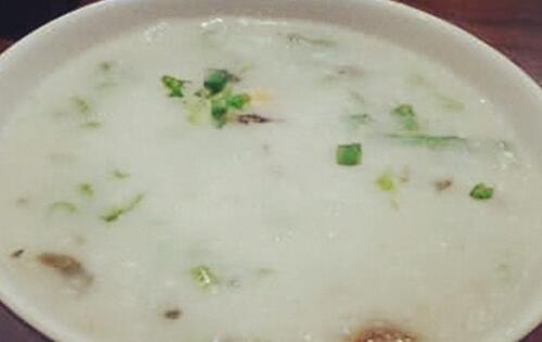 皮蛋瘦肉粥怎么做不腥，皮蛋瘦肉粥的功效与作用