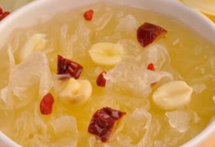 银耳汤怎么做才粘稠，银耳汤的做法