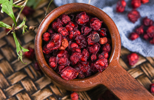 水飞蓟因何被称为“肝脏保护剂”?看看水飞蓟的功效就知道!