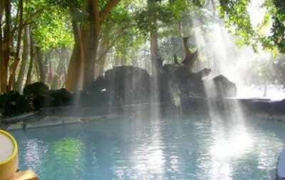 关节炎能泡温泉吗，关节炎是怎么引起的