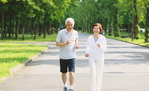 寿命长的人通常有2硬2软 占一个也说明你身体还健康