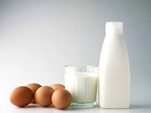 鸡蛋能和牛奶一起吃么