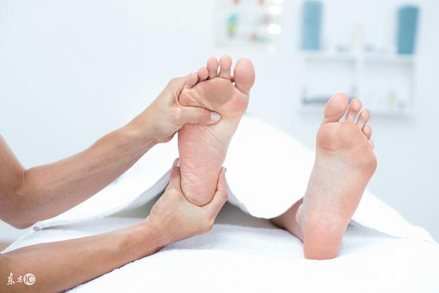 女性有这4个特征，说明不易变老！看看你符合吗？