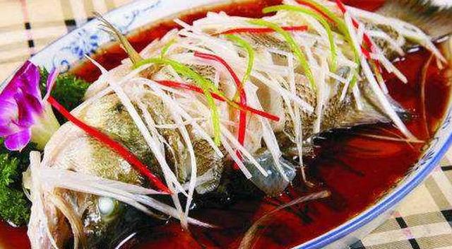 江苏102岁老寿星从不吃补品，每天两顿都吃它