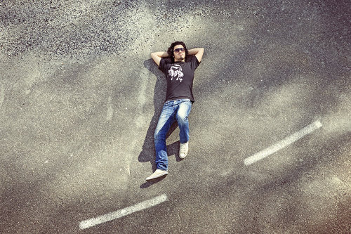 向往一朵云的生活，简约，简单；随风而来，随风而去。