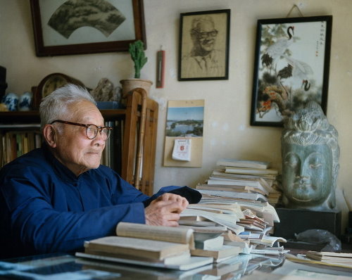 文艺，不在于我们使用何种设备，或是穿着何种服饰；而在于的是，我们内心，如何使它开花结果。⑤――「猫儿薯.cHIPS」