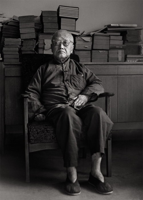 文艺，不在于我们使用何种设备，或是穿着何种服饰；而在于的是，我们内心，如何使它开花结果。⑤――「猫儿薯.cHIPS」