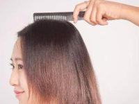 梳子不只是用来梳头用的 用来梳身体提高抗病的能力